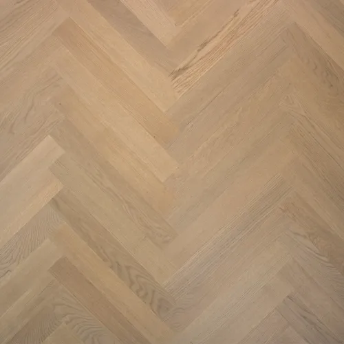 Parquet chevron satin - teintée ultra mat laquée 79,90€ le m² par boîte de 2,11m²
